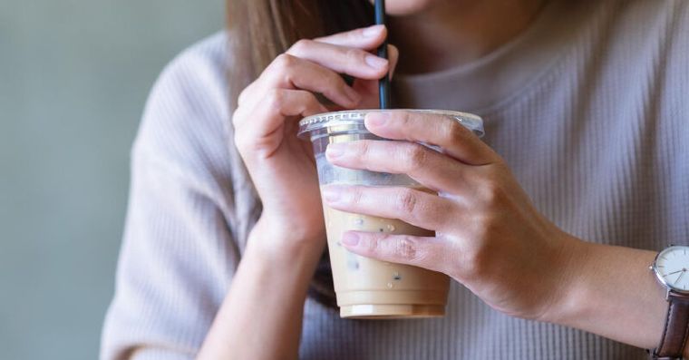 「禿頭水」少碰！愛喝2飲品髮量掉光又變白，救髮4招教你養回來