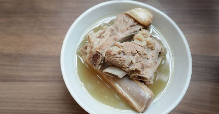 喝大骨湯補身險洗腎？醫揭5大傷腎湯品排行「這碗」最危險