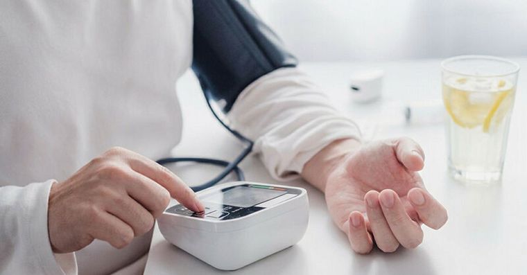 日本名醫戴血壓計39年！實測有感「全天降壓表」血管Q彈心臟好