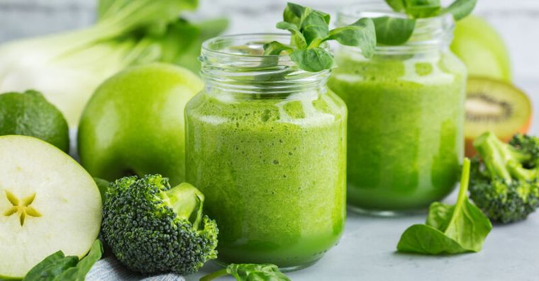 蔬果汁「1水果」別混搭！抗氧化營養素少8成，綠拿鐵這樣配才不白費