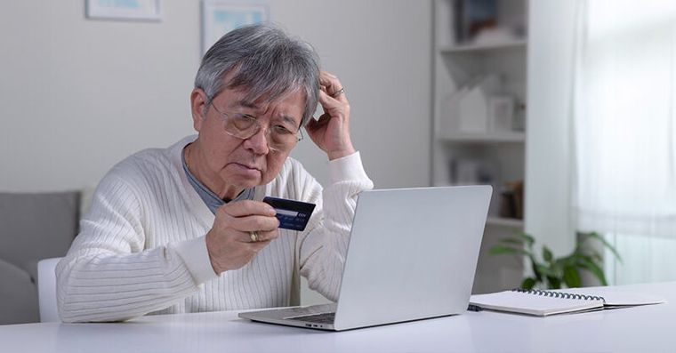 長輩變易怒、常遇詐騙？醫點名「7個不尋常行為」是失智警訊