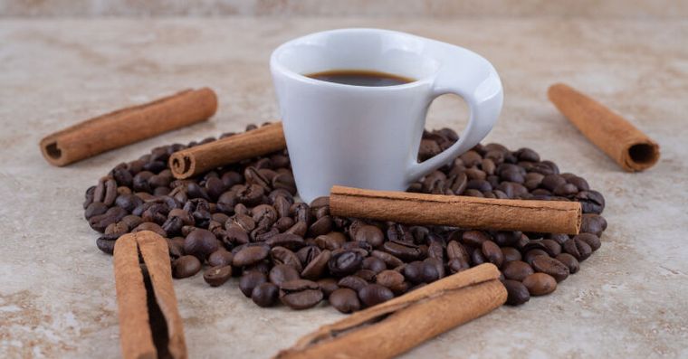 咖啡不再只提神！4種「神級佐料」加進去，燃脂消水腫還控糖