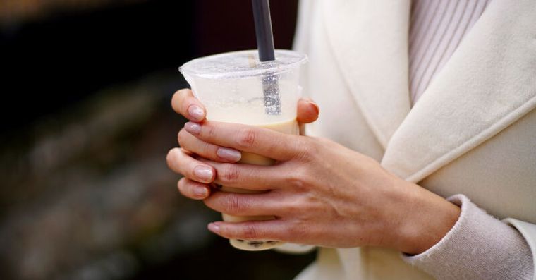 手搖也能養生？醫推5款「冬日神飲」消水腫、補鐵還補鈣
