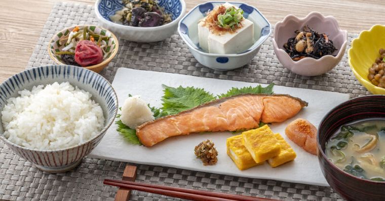 產後別急著大補！剖腹產、自然產坐月子怎麼吃？4大飲食禁忌