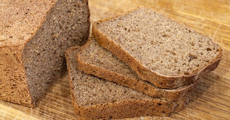 全麥吐司更健康？醫曝一族群吃了反傷腎，恐引發「高磷血症」