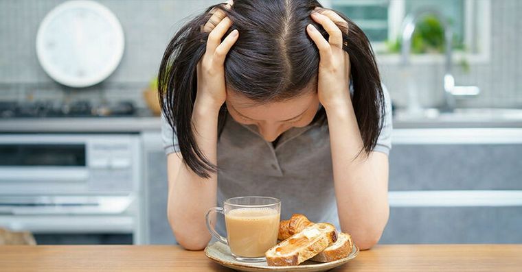 天天洗頭還飄頭油味？早餐「這組合」竟是元兇！4件事救回清爽頭皮