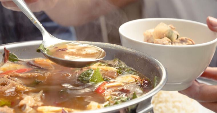 感冒可以吃火鍋嗎？醫警告「3種吃法」喉嚨痛更慘、痊癒更慢