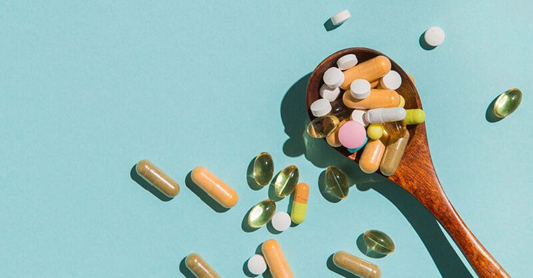 補身體卻害腎衰竭！營養師：1種人吃錯維他命恐中毒