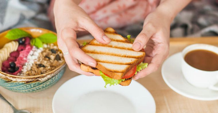 開工腦袋卡卡？研究揭「這種早餐組合」記憶力狂掉16％！4招回神