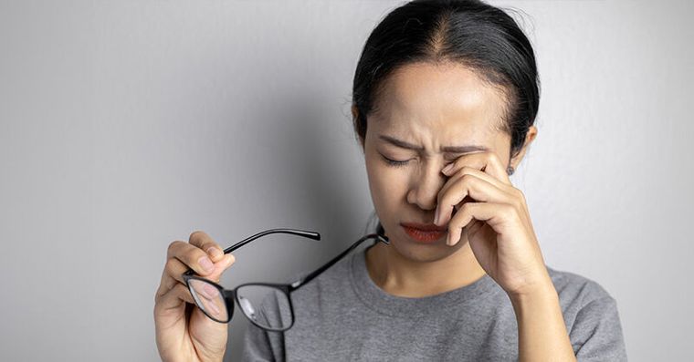 散光度數狂飆竟因「一動作」惹禍！醫示警：眼壓瞬間飆高恐青光眼