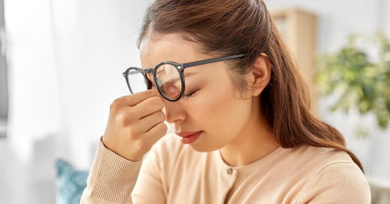 視力回不去？醫點名日常6大「視力神偷」眼球減壽還加速白內障