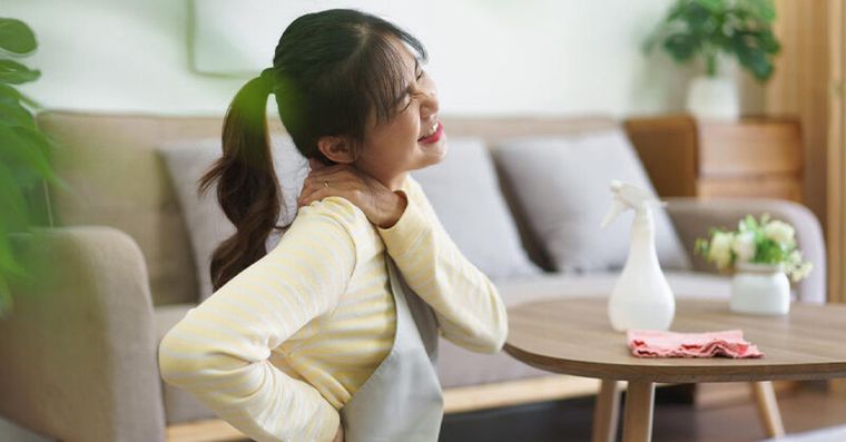 大掃除完腰痠脖子痛？中醫4穴位＋「伸經活絡茶」助你輕鬆斷捨離