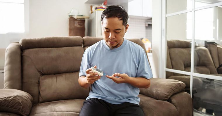 怕吃藥傷腎？40歲男高血糖竟拖成蛋白尿，醫4招穩糖救腎