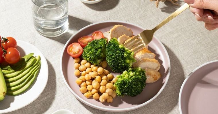 小心劣質蛋白傷腎！醫推「211 TOP餐盤」跟著吃穩糖護腎