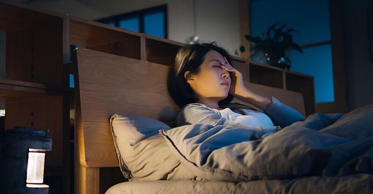 白天睏晚上醒怎麼辦？中醫教4個安神穴位通氣血救失眠