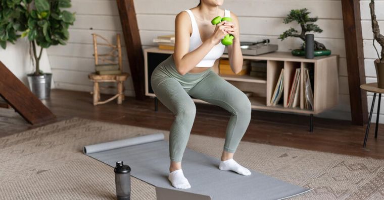 她天天深蹲卻練壞膝蓋！害慘關節的「現代運動病」3大熱門運動都上榜