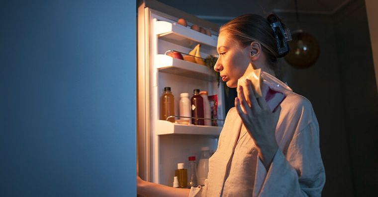 白天沒胃口晚上狂吃？不只是太餓！3招擺脫宵夜惡性循環紓壓不憂鬱