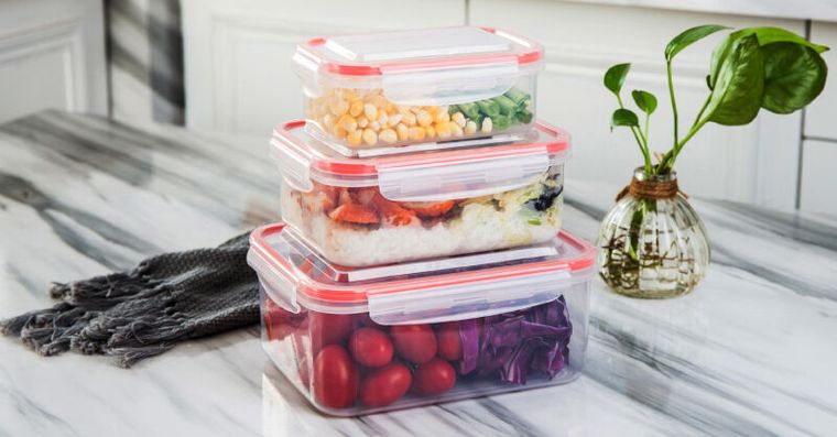 保鮮盒油油的洗不掉？實測「廚房必備神器」10秒解決油污異味！