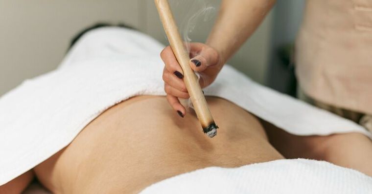 七旬翁半身麻木竟奇蹟好轉？醫曝艾灸2大「長壽穴」像有神醫護佑